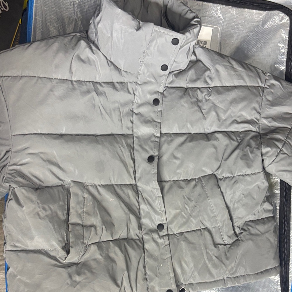 Women’s Gray Puffer Jacket (crop)